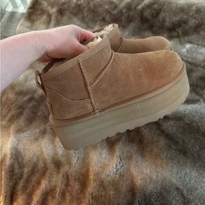UGG Women's ultra mini  Brown Platform